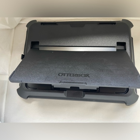 OTTERBOX-Defender Series Case for iPad 10th Gen - Picture 2 of 3